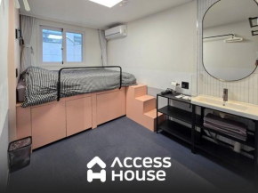 AccessHouse 102
